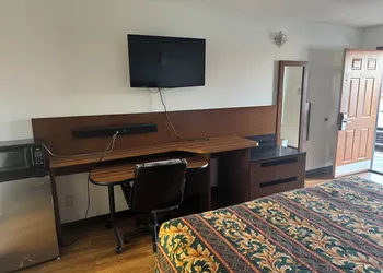 spanish trails inn hotel thumbnail 3