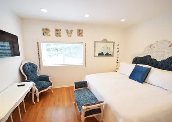 Boutique 444 hotel thumbnail 8