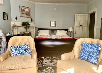 Greenwood Bed & Breakfast hotel thumbnail 4
