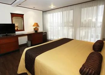 Suites Colibrí hotel thumbnail 8