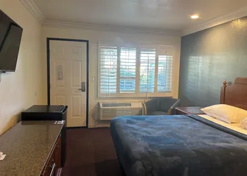 Welcome Inn on Colorado Blvd hotel thumbnail 4