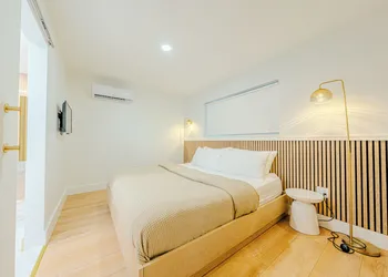 Green Island Inn hotel thumbnail 5
