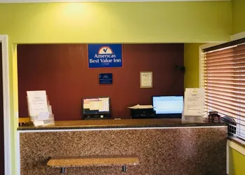 Americas Best Value Inn Visalia hotel thumbnail 2
