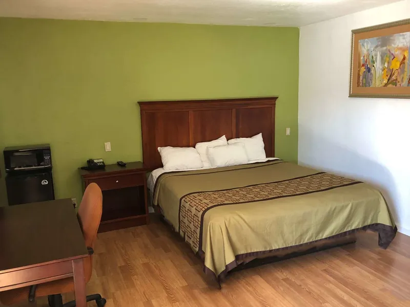 Americas Best Value Inn Visalia hotel detail image 6