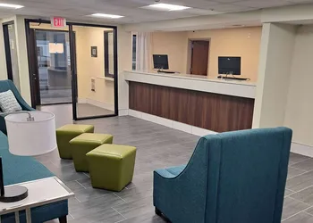 Days Inn by Wyndham Grayson hotel thumbnail 3