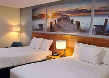Days Inn by Wyndham Grayson hotel thumbnail 7