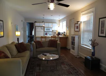 Greenwood Bed and Breakfast hotel thumbnail 4