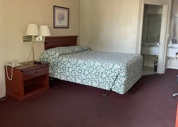 Whits Inn hotel thumbnail 3