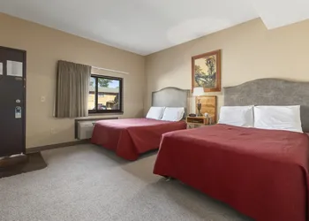 Commander Motel hotel thumbnail 6