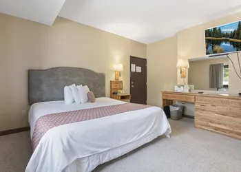 Commander Motel hotel thumbnail 7