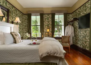 Azalea Inn and Villas hotel thumbnail 4