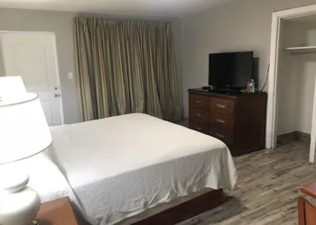Bay Breeze Inn Bradenton Downtown hotel thumbnail 3