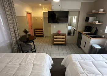 Arvilla hotel thumbnail 2