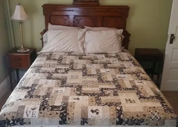 Steamers Bed & Breakfast hotel thumbnail 3