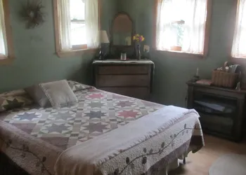 Buffalo Creek Bed & Breakfast hotel thumbnail 5
