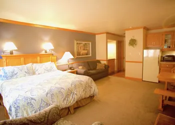 Settlement Inn & Lavender Spa hotel thumbnail 7