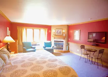 Settlement Inn & Lavender Spa hotel thumbnail 8