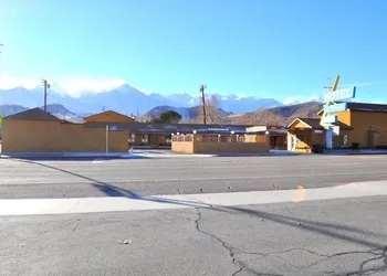 Mt Whitney Motel hotel thumbnail 7
