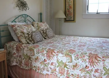 An English Garden Bed & Breakfast hotel thumbnail 2
