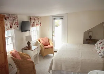An English Garden Bed & Breakfast hotel thumbnail 3