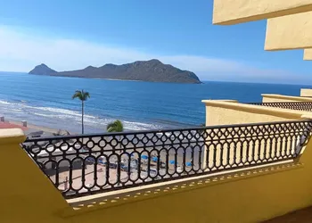 Royal Villas Resort hotel thumbnail 6