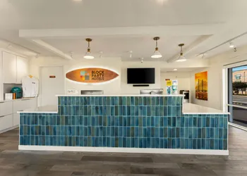 Beach House Dewey hotel thumbnail 4