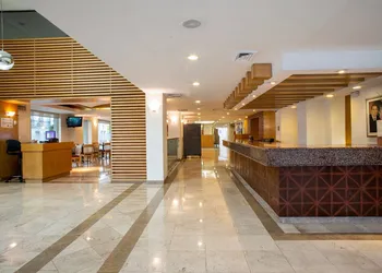 Hotel Plaza Calzada hotel thumbnail 2