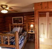 Twin Pines Lodge & Cabins hotel detail image 5