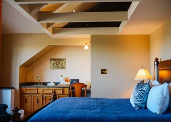 Dashwood Manor Seaside Bed & Breakfast hotel thumbnail 7
