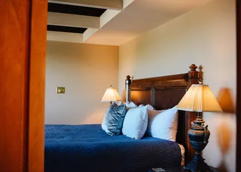 Dashwood Manor Seaside Bed & Breakfast hotel thumbnail 8