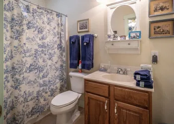 Stone Haus Bed & Breakfast hotel thumbnail 2