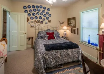 Stone Haus Bed & Breakfast hotel thumbnail 3