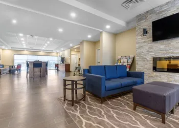 Comfort Inn & Suites hotel thumbnail 4