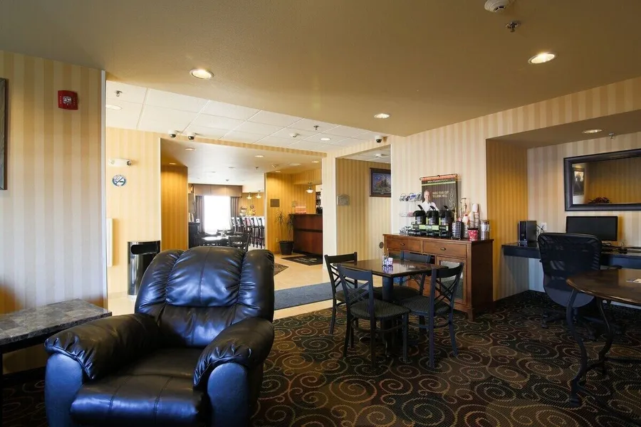 Cobblestone Inn & Suites hotel detail image 2