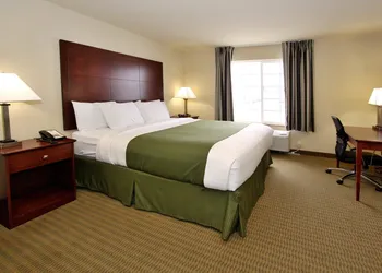 Cobblestone Inn & Suites hotel thumbnail 3
