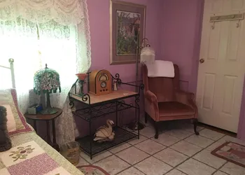 Shady Lady Bed & Breakfast hotel thumbnail 7