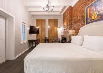 French Quarter Suites Hotel hotel thumbnail 6