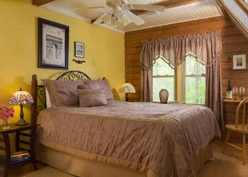 Tiffanys Bed & Breakfast hotel thumbnail 2