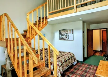 Aspen Cove resort hotel thumbnail 7