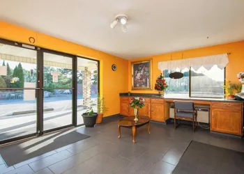 Budget Host Inn by Hotel O Portland near I-65 hotel thumbnail 3