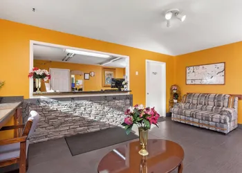 Budget Host Inn by Hotel O Portland near I-65 hotel thumbnail 5