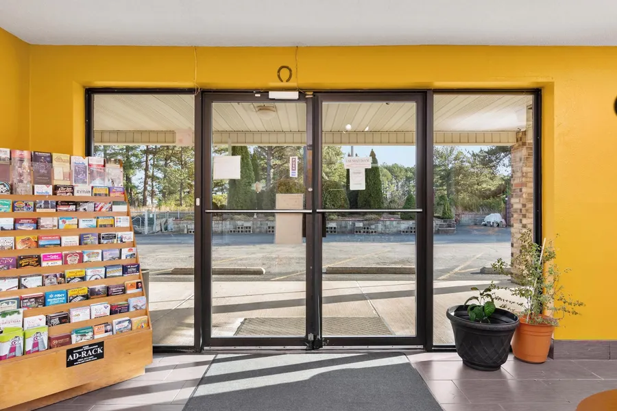 Budget Host Inn by Hotel O Portland near I-65 hotel detail image 6
