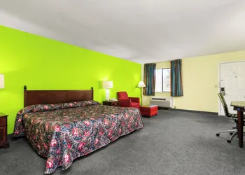 Budget Host Inn by Hotel O Portland near I-65 hotel thumbnail 7