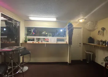 Auburn Motel hotel thumbnail 7