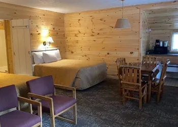 The Beach House hotel thumbnail 8