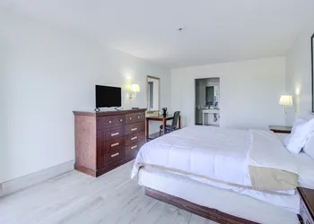 OYO Malden Airport Inn hotel thumbnail 6