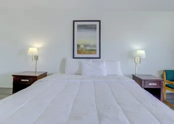 OYO Malden Airport Inn hotel thumbnail 7