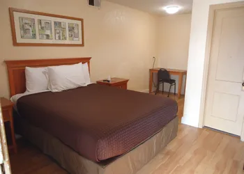 Budget Inn hotel thumbnail 8