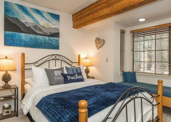 Donner Lake Inn hotel thumbnail 3