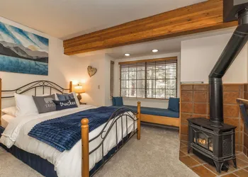 Donner Lake Inn hotel thumbnail 4
